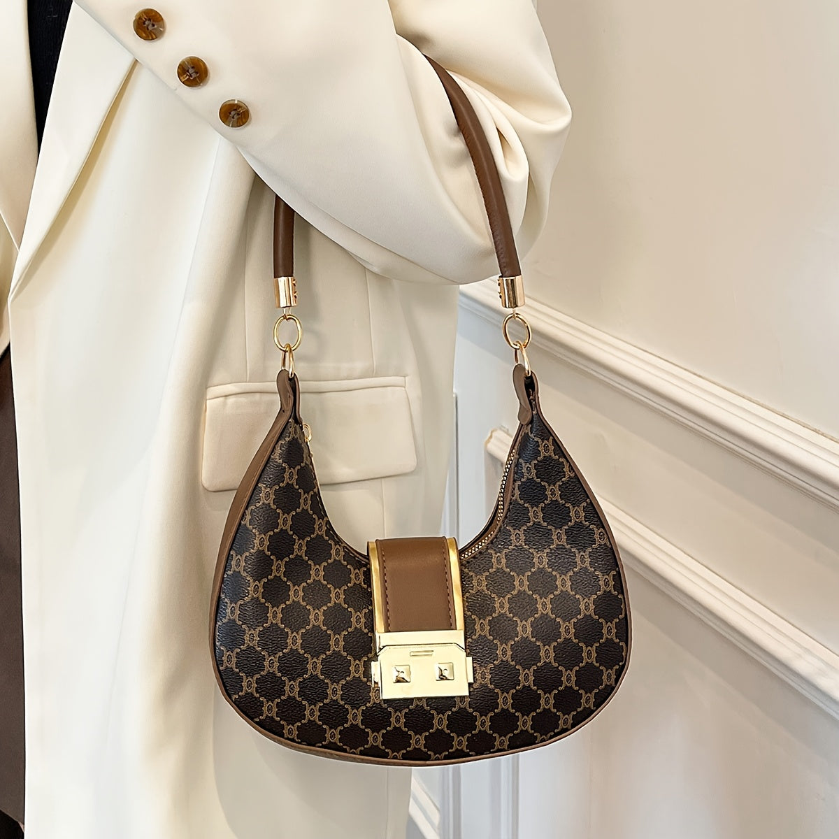 Geometric Schoudertas – Elegant design with gold details